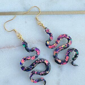 WOW Black Holographic Sparkle Dangle Snake Statement Earrings 18K plated